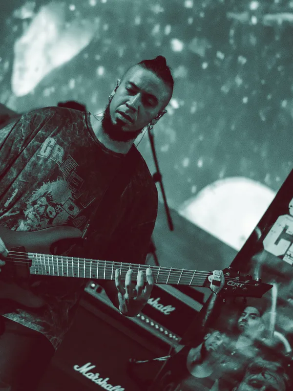 Edwin, Guitar of Slave Chains